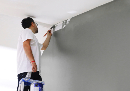 Serviço profissional de pintura realizado pela Empreiteira Santana